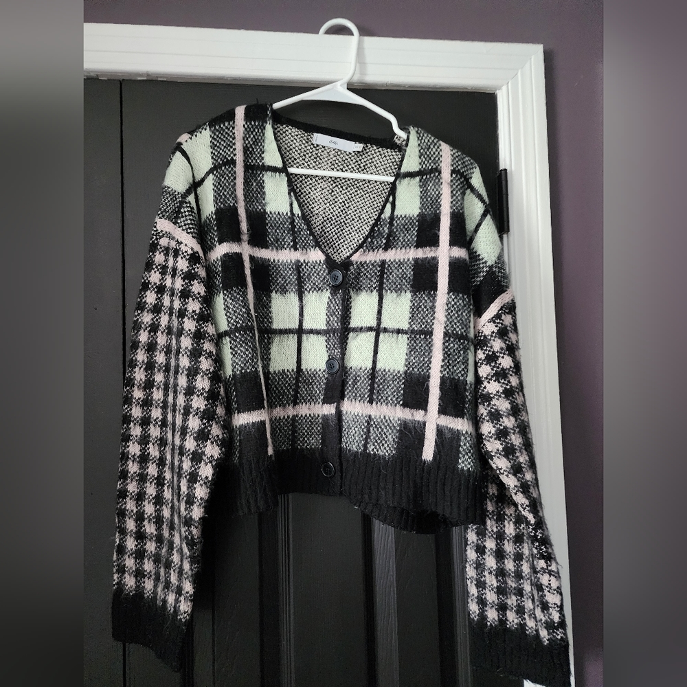 Adika ragged sweater